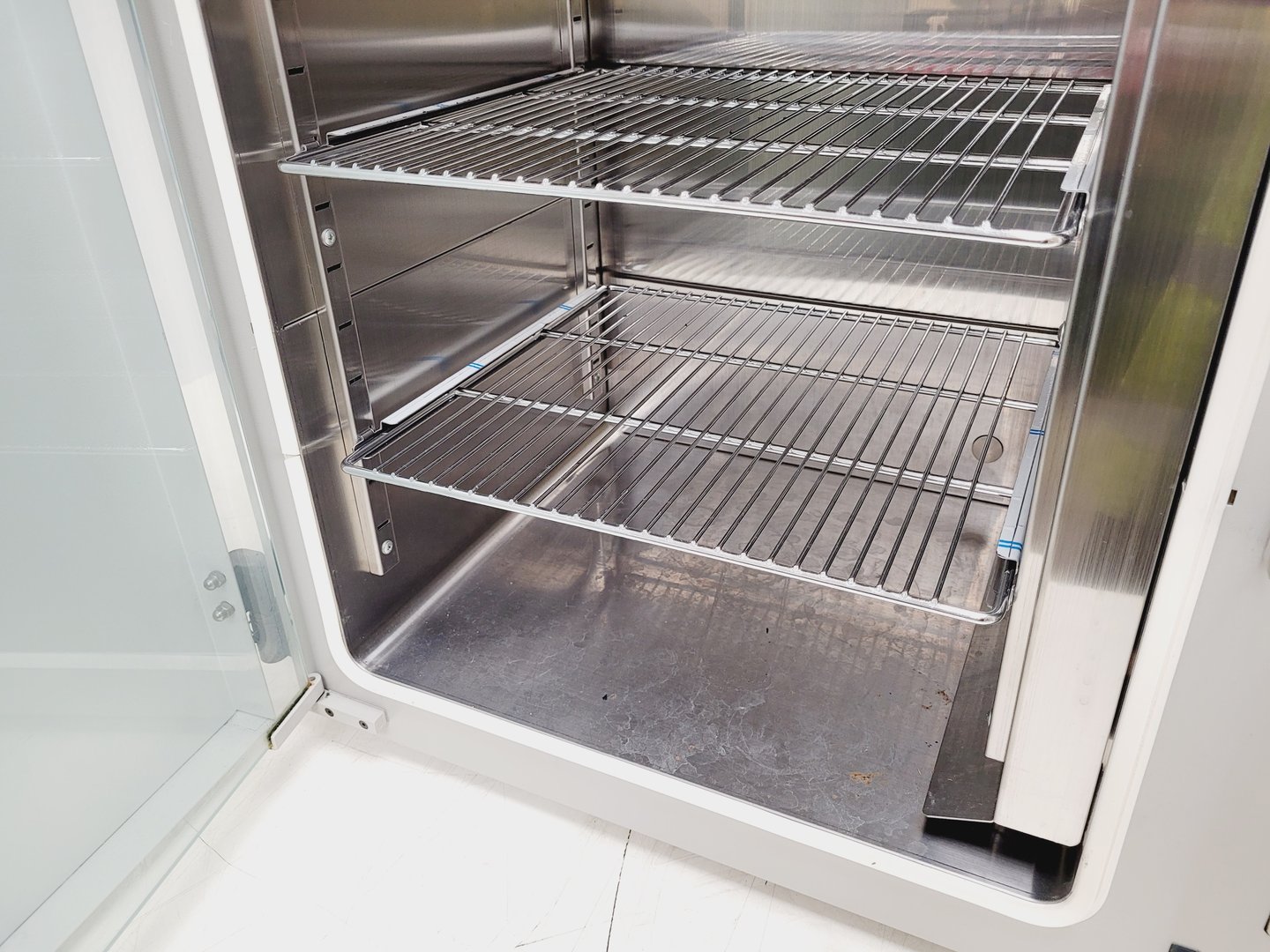 Image of Gallenkamp Laboratory Oven Cat no. IPR075.XX1.5 Lab