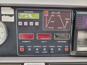 Thumbnail image of Boxer 400/400V Autoclave 