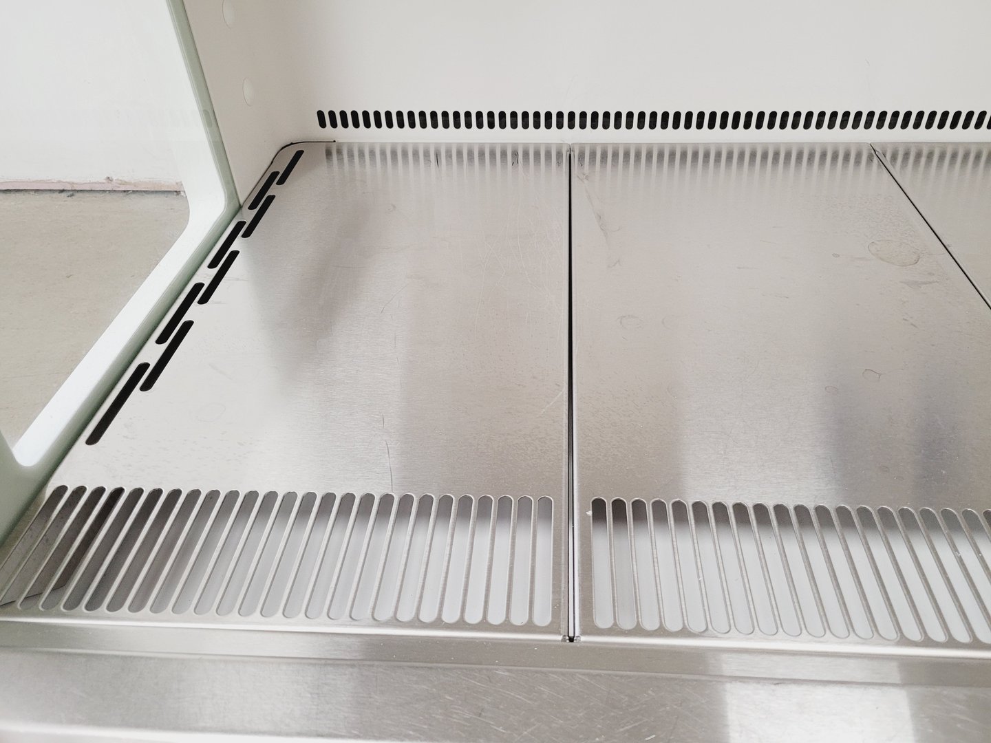 Image of ESCO Airstream Class 2 Biological Safety Cabinet Model - AC2-5E8 & Stand Lab