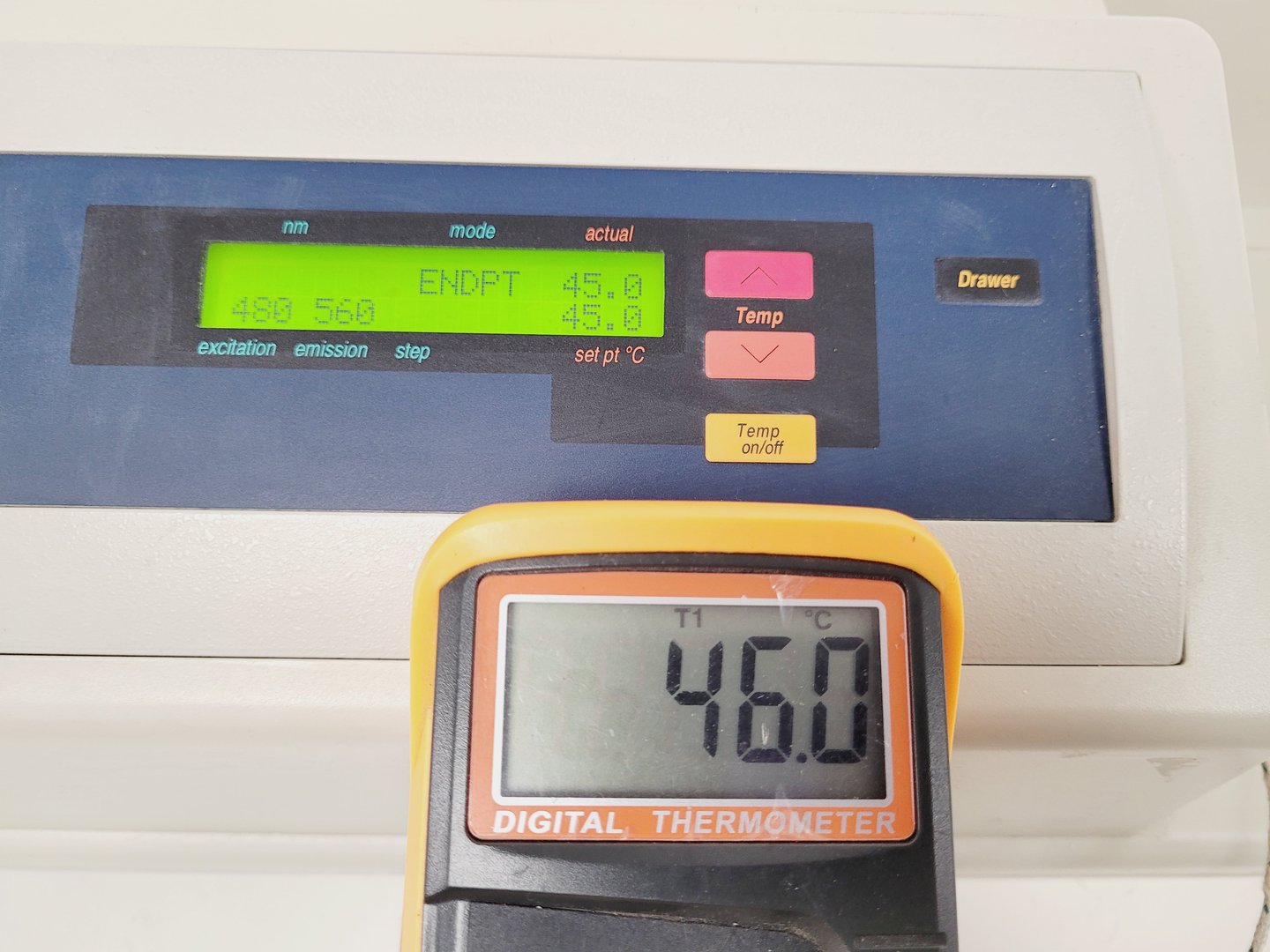 Image of Molecular Devices SpectraMax Gemini EM Microplate Fluorescence Reader System Lab