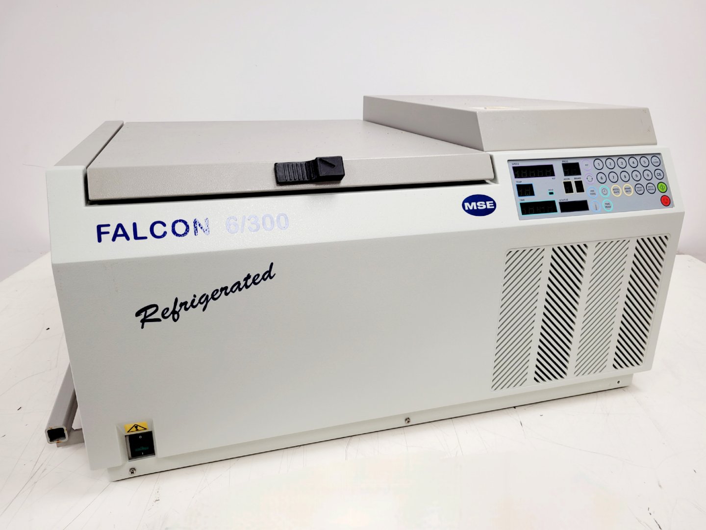 Image of MSE Falcon 6/300 Refrigerated Centrifuge MSB300.CR3.K w/ 4700rpm Rotor Lab