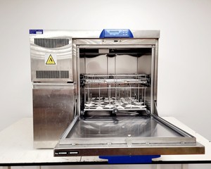 Thumbnail image of Lancer 820LX Undercounter Laboratory Washer and Dryer Lab