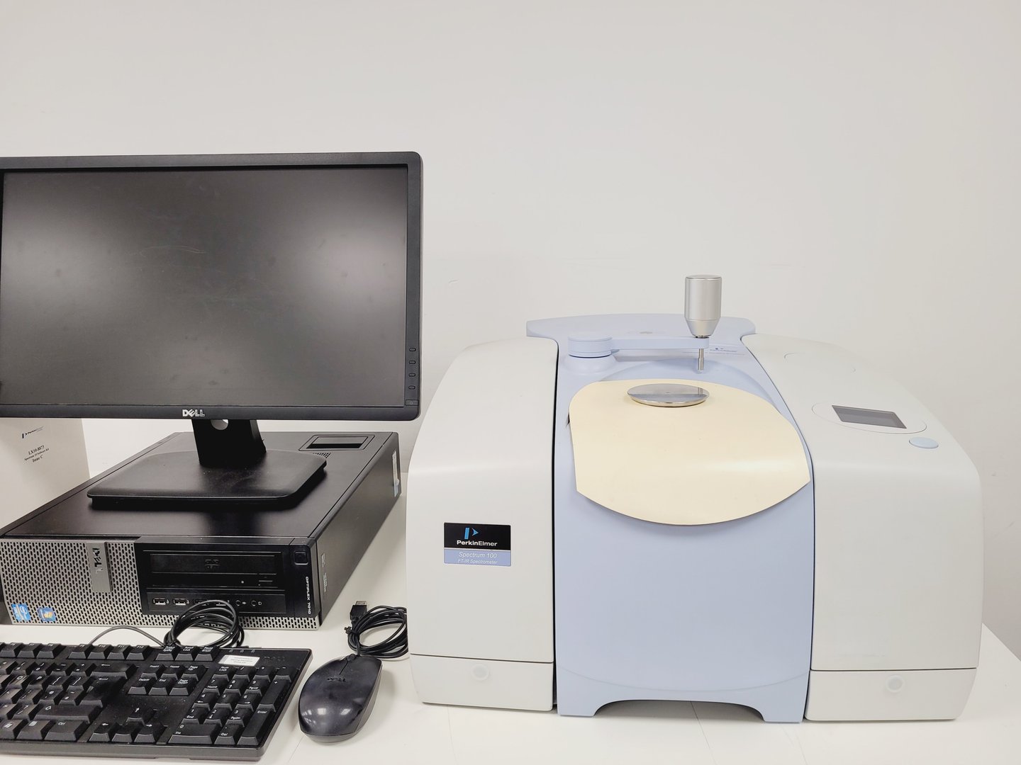 Image of Perkin Elmer Spectrum 100 FT-IR Spectrophotometer Lab