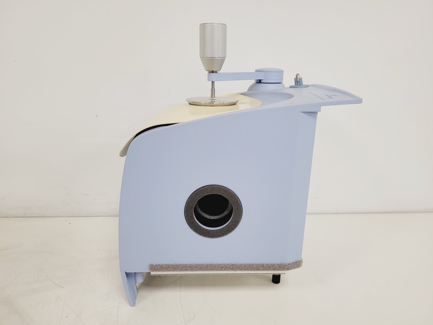 Image of Perkin Elmer Spectrum 100 FT-IR Spectrophotometer Lab