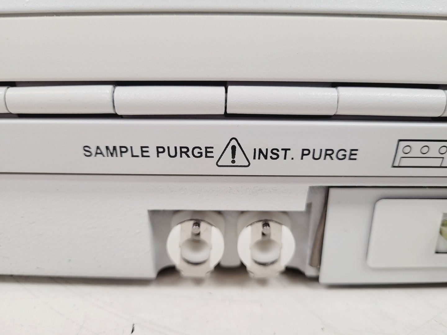 Image of Perkin Elmer Spectrum 100 FT-IR Spectrophotometer Lab