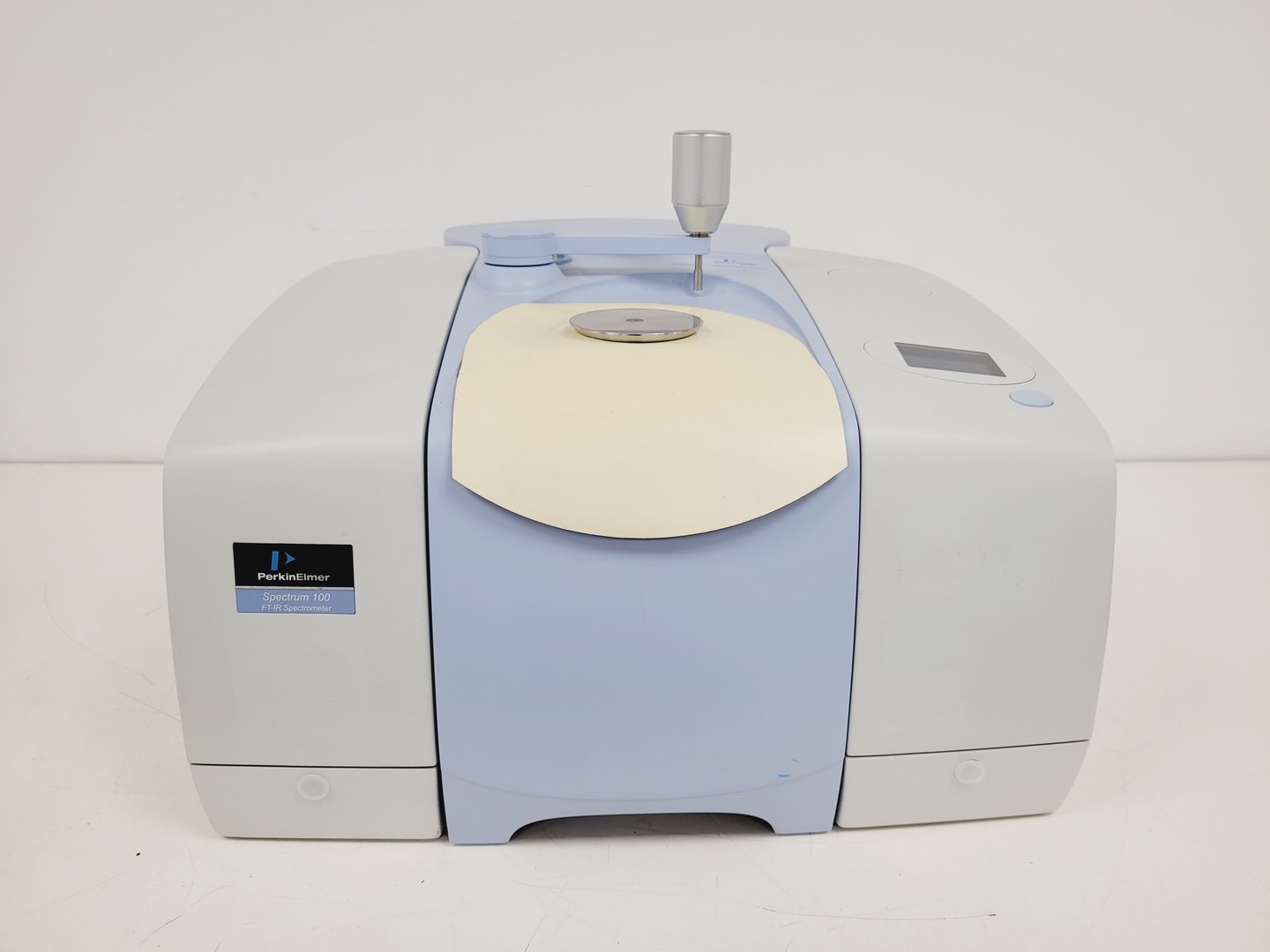 Image of Perkin Elmer Spectrum 100 FT-IR Spectrophotometer Lab