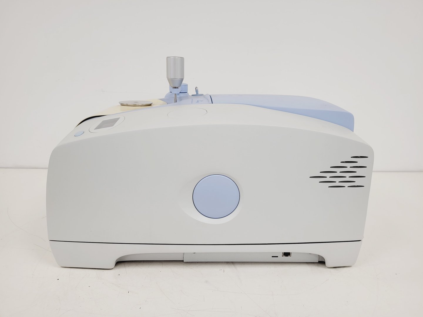 Image of Perkin Elmer Spectrum 100 FT-IR Spectrophotometer Lab
