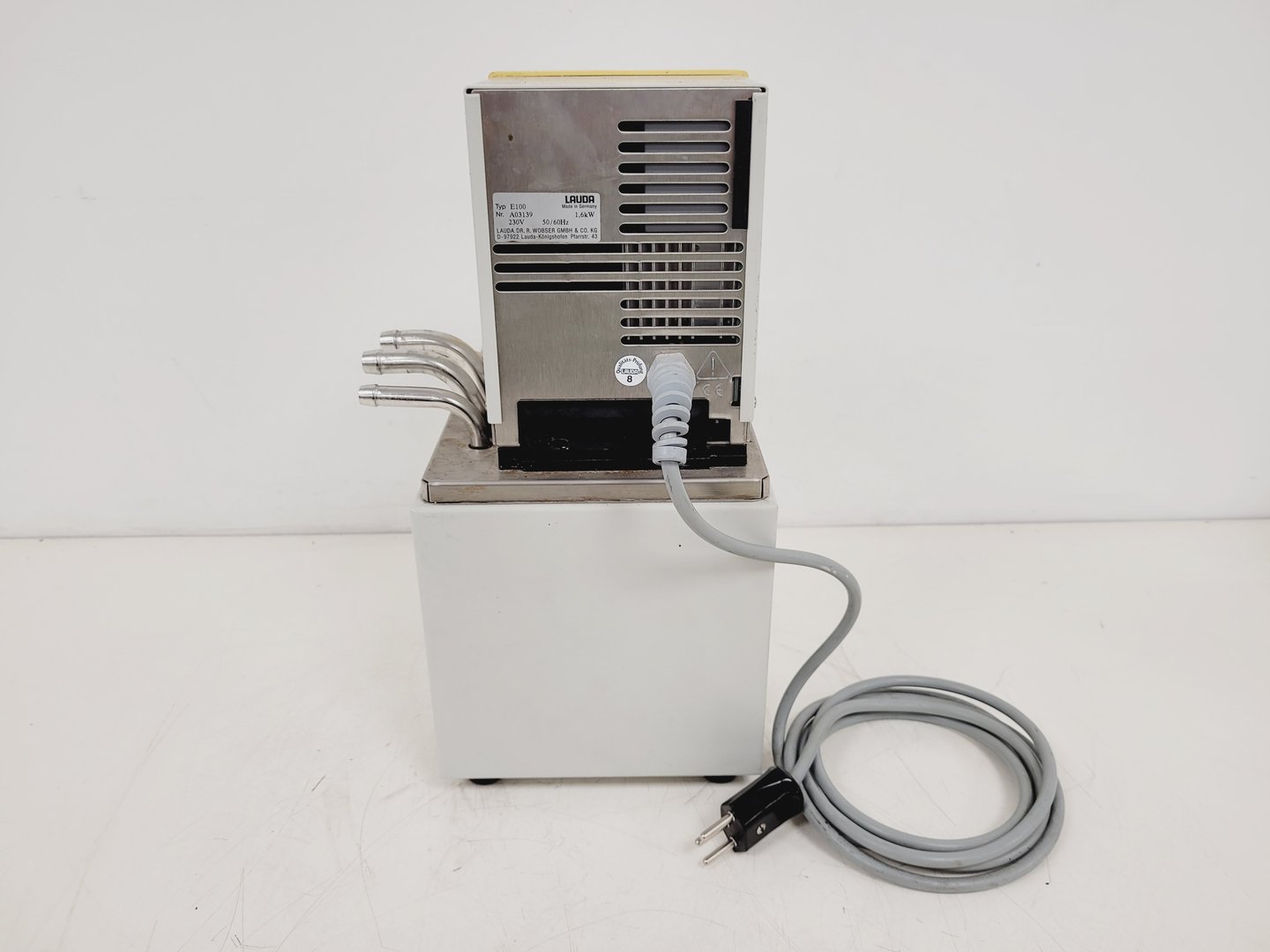 Image of BAL-TEC HPM 010 High Pressure Freezing Machine