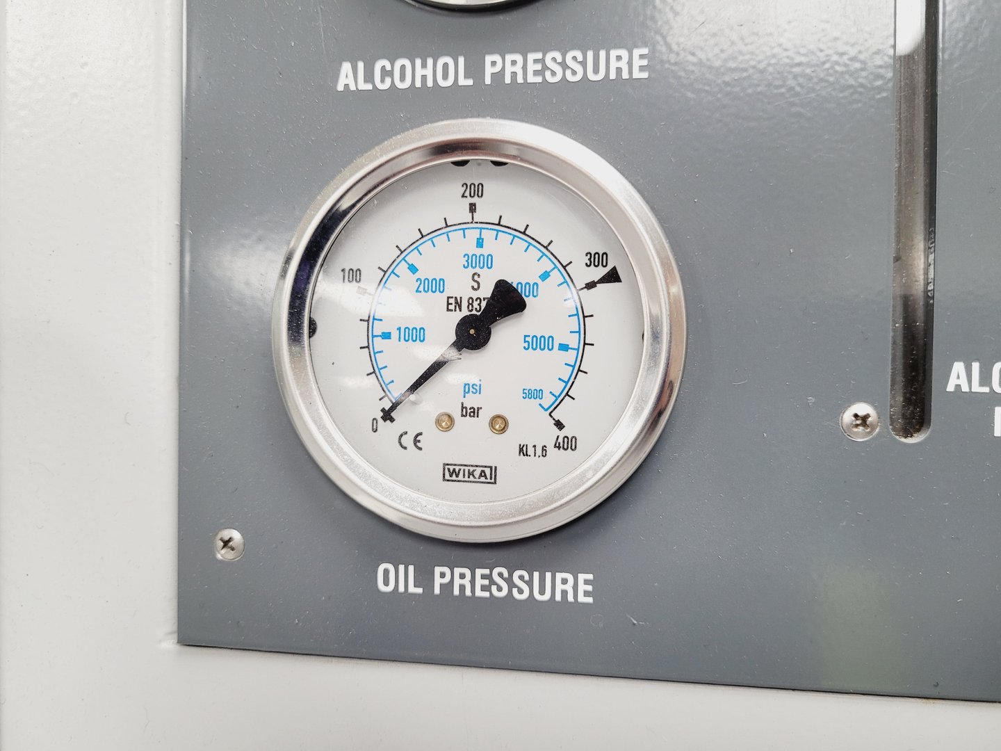 Image of BAL-TEC HPM 010 High Pressure Freezing Machine