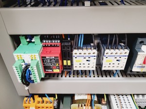Thumbnail image of BAL-TEC HPM 010 High Pressure Freezing Machine