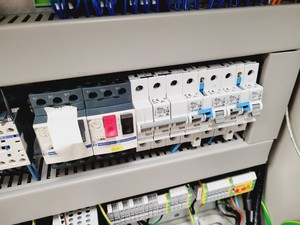 Thumbnail image of BAL-TEC HPM 010 High Pressure Freezing Machine