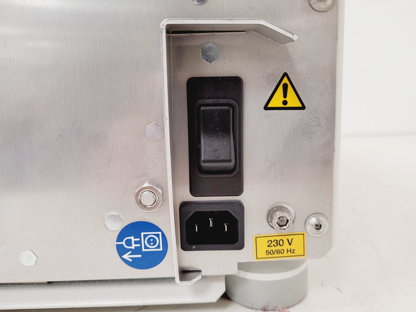 Image of Thermo Fisher Heraeus Megafuge 16 Centrifuge & TX-200 Rotor 5500rpm Rotor Lab