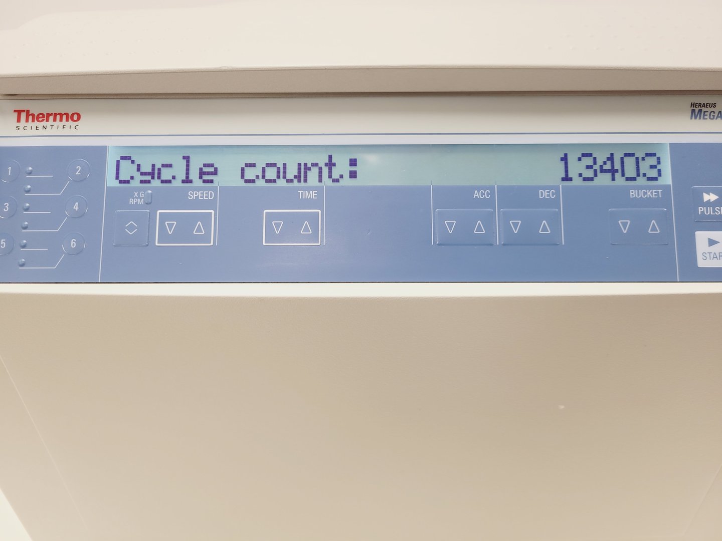 Image of Thermo Fisher Heraeus Megafuge 16 Centrifuge & TX-200 Rotor 5500rpm Rotor Lab