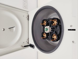 Thumbnail image of Thermo Fisher Heraeus Megafuge 16 Centrifuge & TX-200 Rotor 5500rpm Rotor Lab