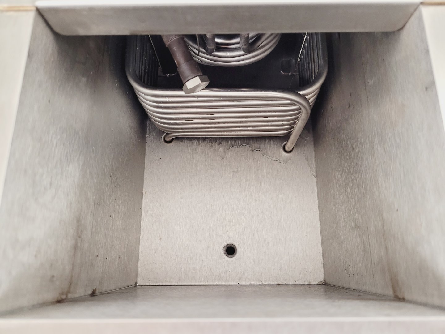 Image of Thermo Scientific HAAKE A 28 Waterbath/ Chiller /HAAKE SC 100 Digital Immersion 