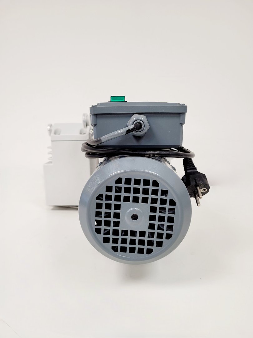 Image of Leybold Trivac D8B Rotary Vane Vacuum Pump