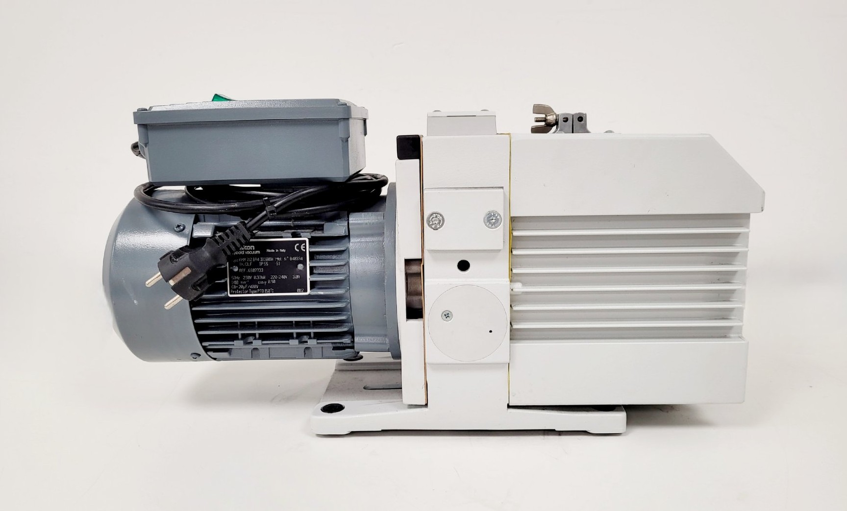 Image of Leybold Trivac D8B Rotary Vane Vacuum Pump