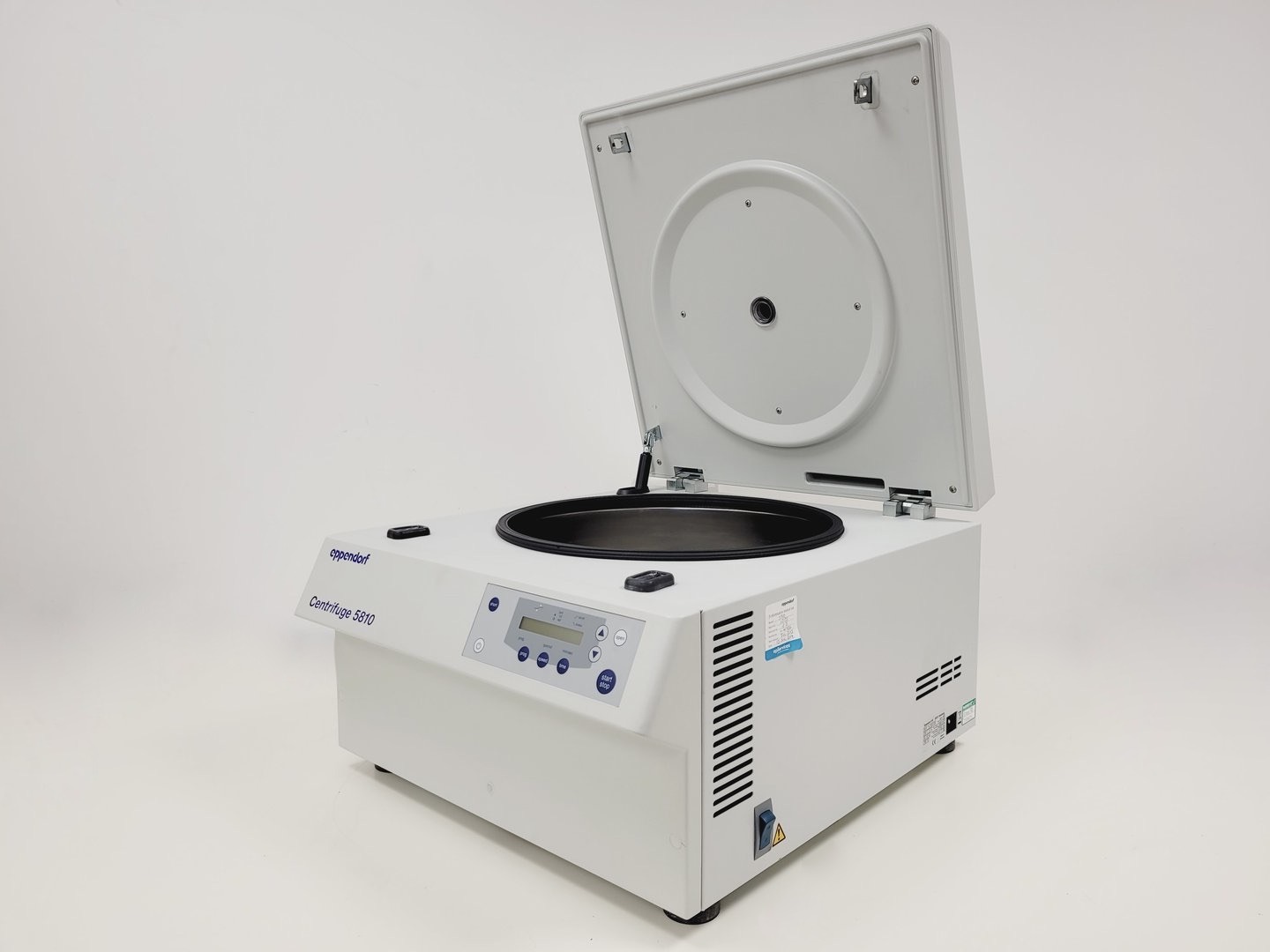 Image of Eppendorf 5810 Benchtop Laboratory Centrifuge Lab