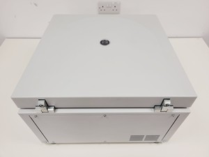 Thumbnail image of Eppendorf 5810 Benchtop Laboratory Centrifuge Lab
