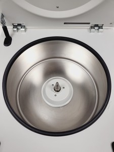 Thumbnail image of Eppendorf 5810 Benchtop Laboratory Centrifuge Lab