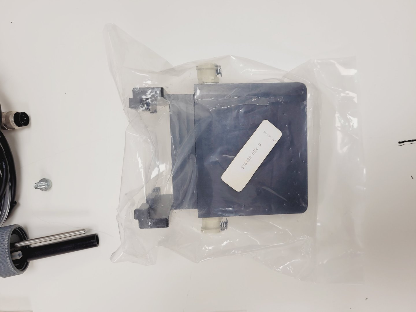 Image of Beckman Coulter MoFlo Astrios EQS Flow Cytometer System & Sterilgard Cabinet Lab