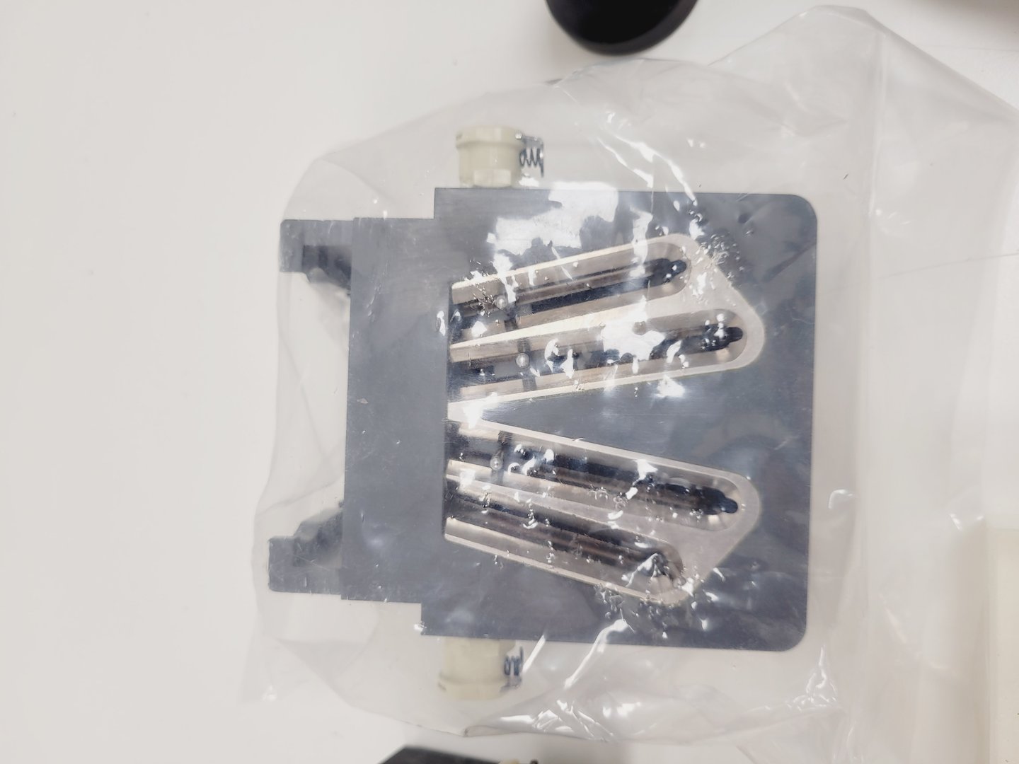 Image of Beckman Coulter MoFlo Astrios EQS Flow Cytometer System & Sterilgard Cabinet Lab