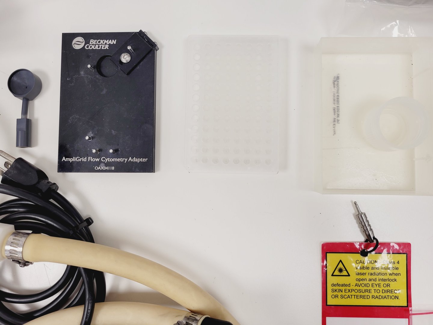 Image of Beckman Coulter MoFlo Astrios EQS Flow Cytometer System & Sterilgard Cabinet Lab