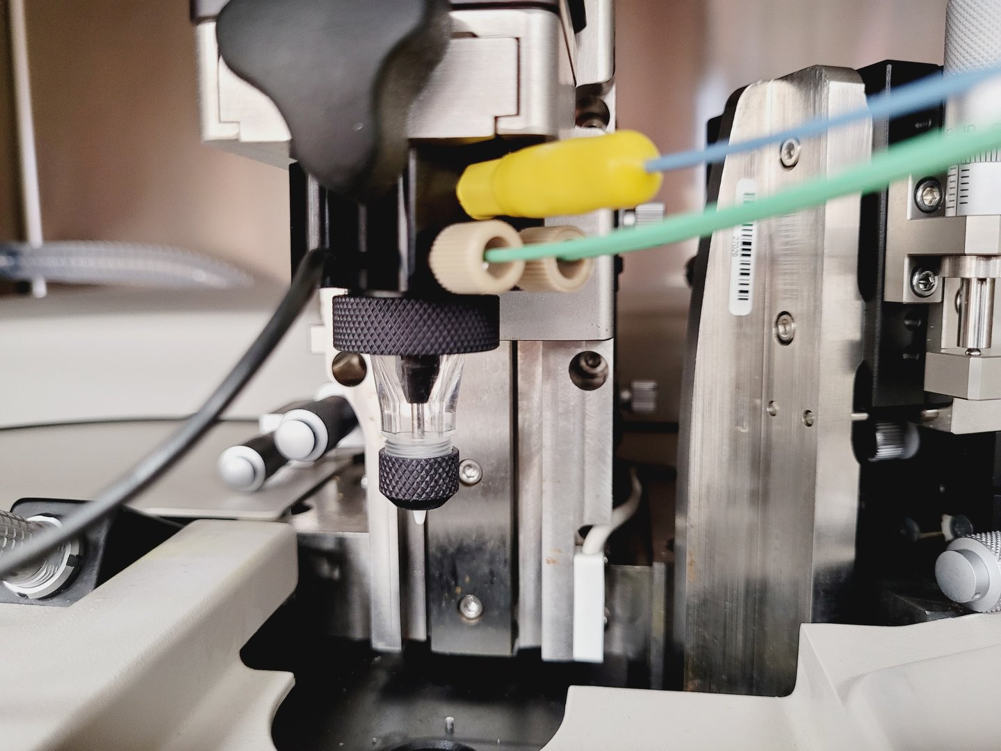 Image of Beckman Coulter MoFlo Astrios EQS Flow Cytometer System & Sterilgard Cabinet Lab