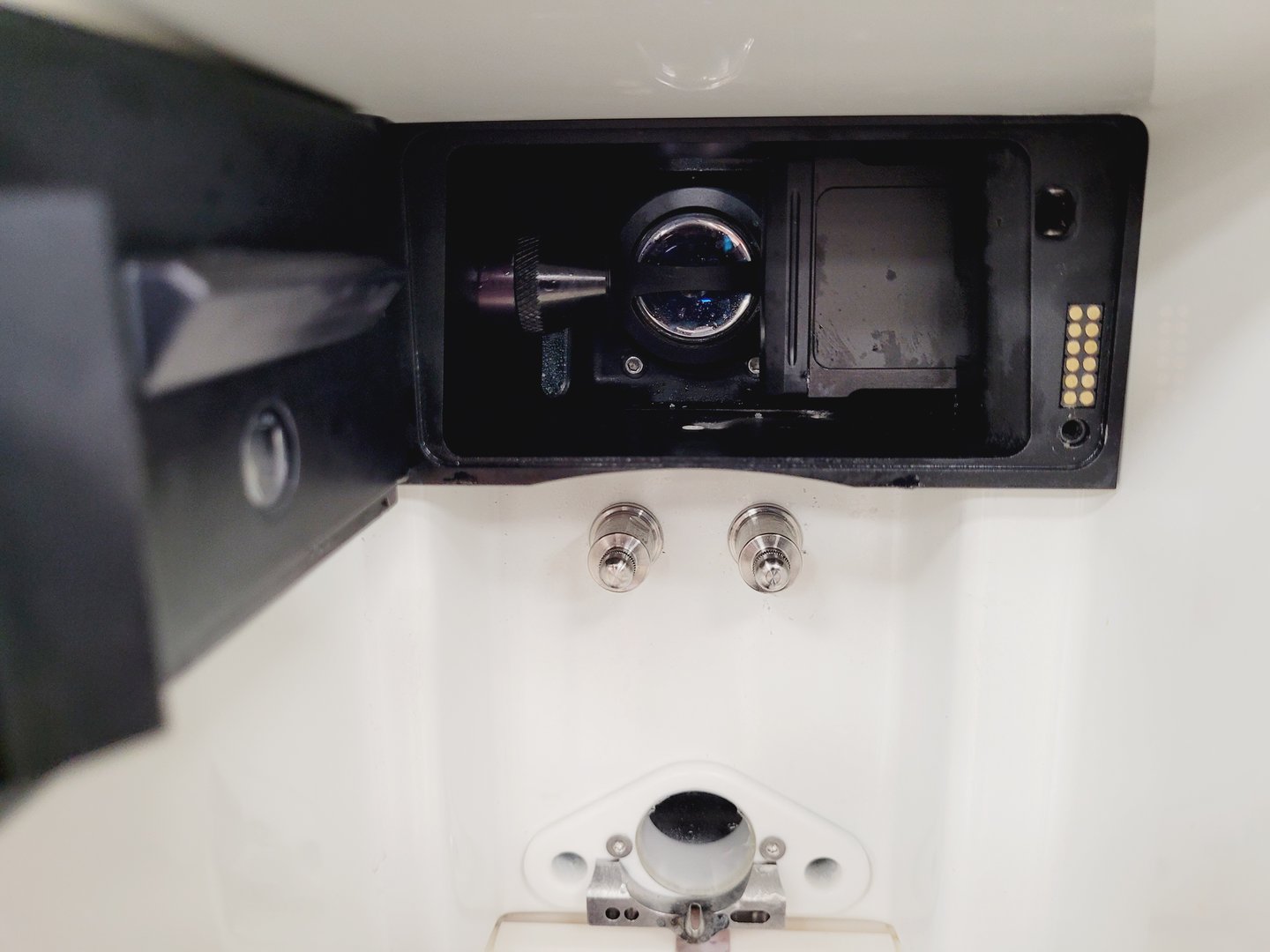 Image of Beckman Coulter MoFlo Astrios EQS Flow Cytometer System & Sterilgard Cabinet Lab