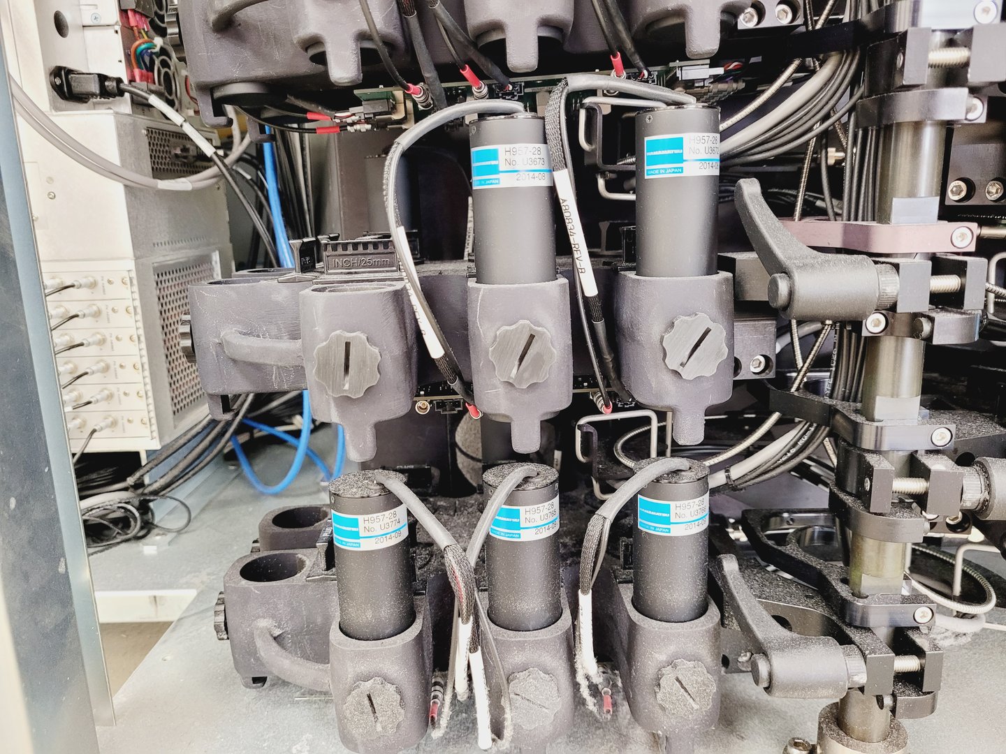 Image of Beckman Coulter MoFlo Astrios EQS Flow Cytometer System & Sterilgard Cabinet Lab