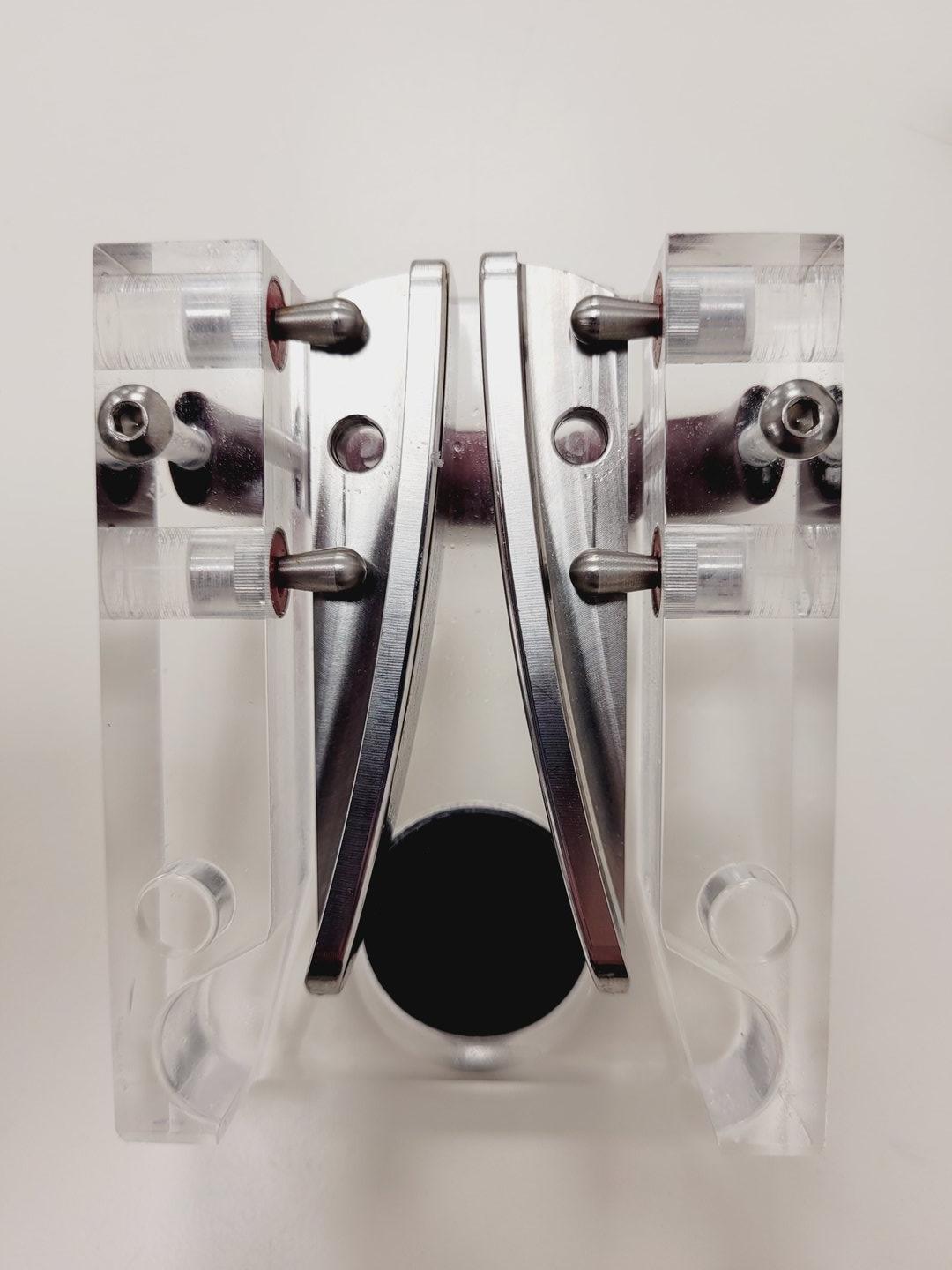 Image of Beckman Coulter MoFlo Astrios EQS Flow Cytometer System & Sterilgard Cabinet Lab