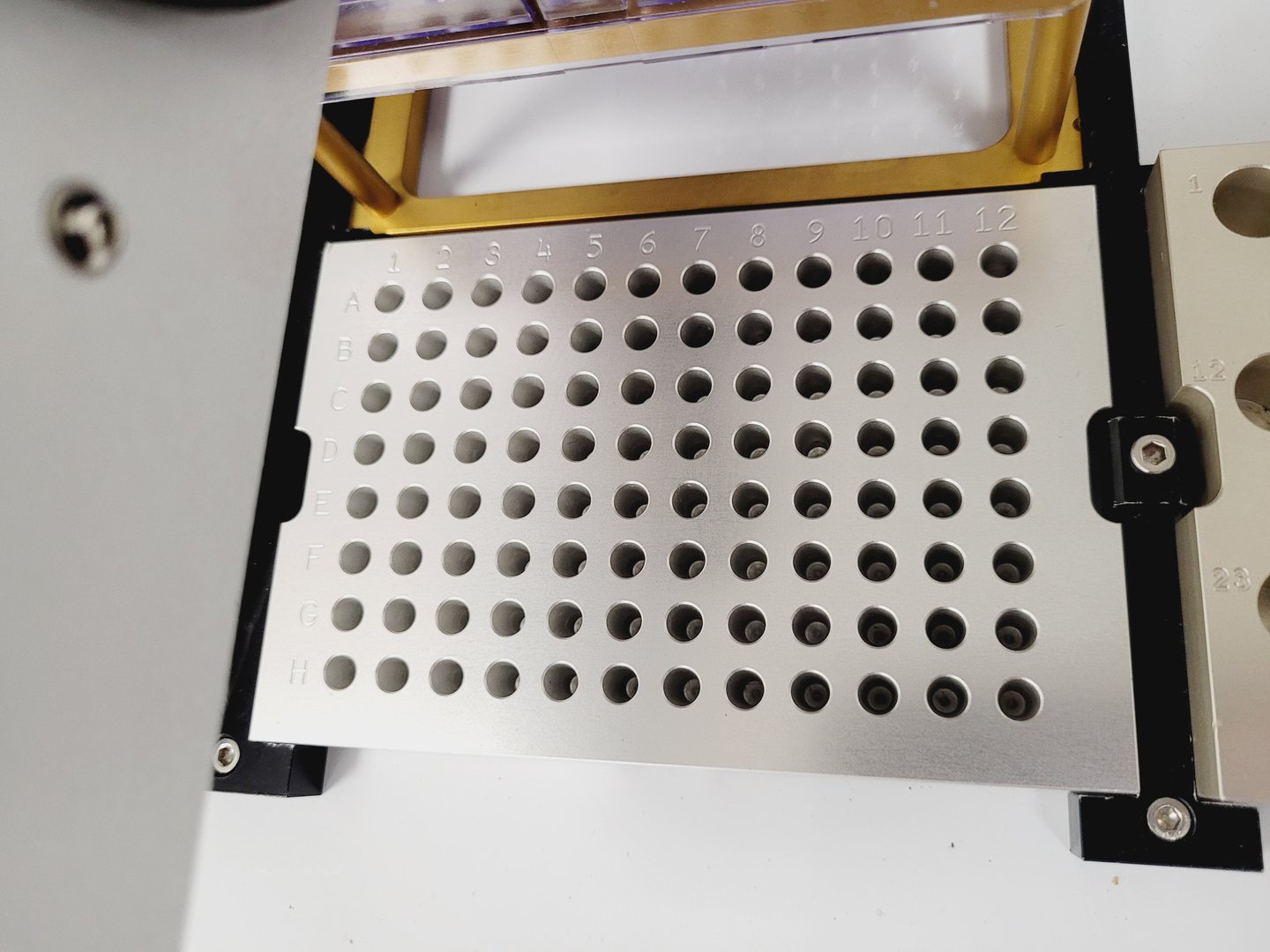 Corbett CAS1200 Robotic Precision Liquid Handling System Automated PCR ...