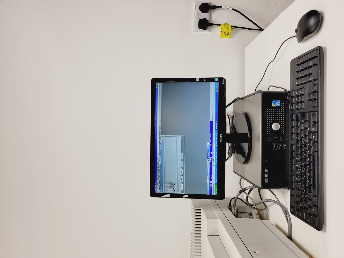 Image of Perkin Elmer Lambda 35 UV/VIS Spectrophotometer System w/ PC & Software