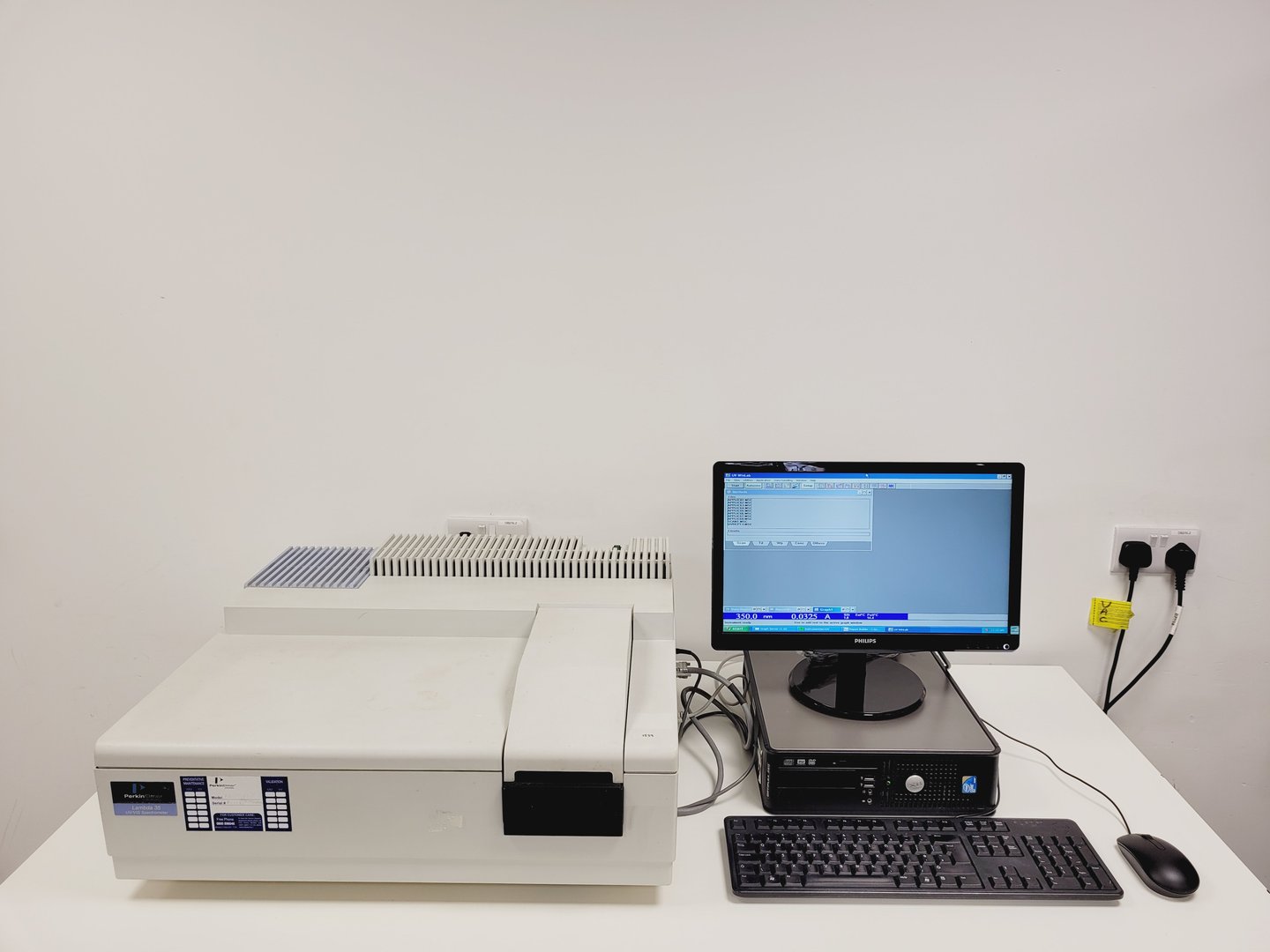 Image of Perkin Elmer Lambda 35 UV/VIS Spectrophotometer System w/ PC & Software