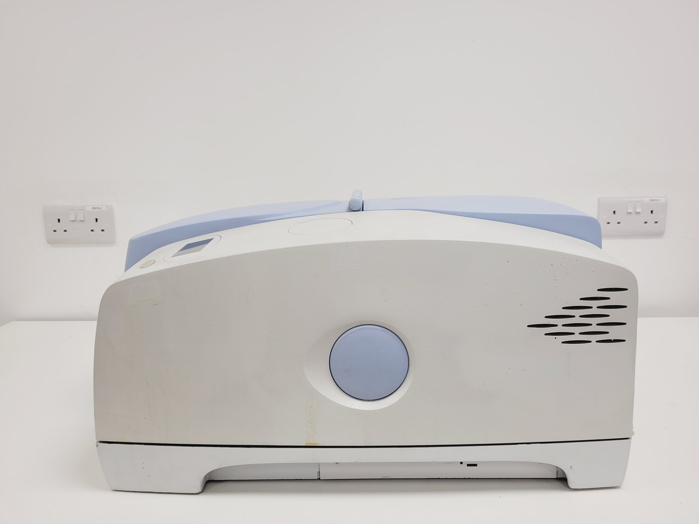 Image of Perkin Elmer Spectrum 100 FT-IR Spectrophotometer  Lab Spares/Repairs