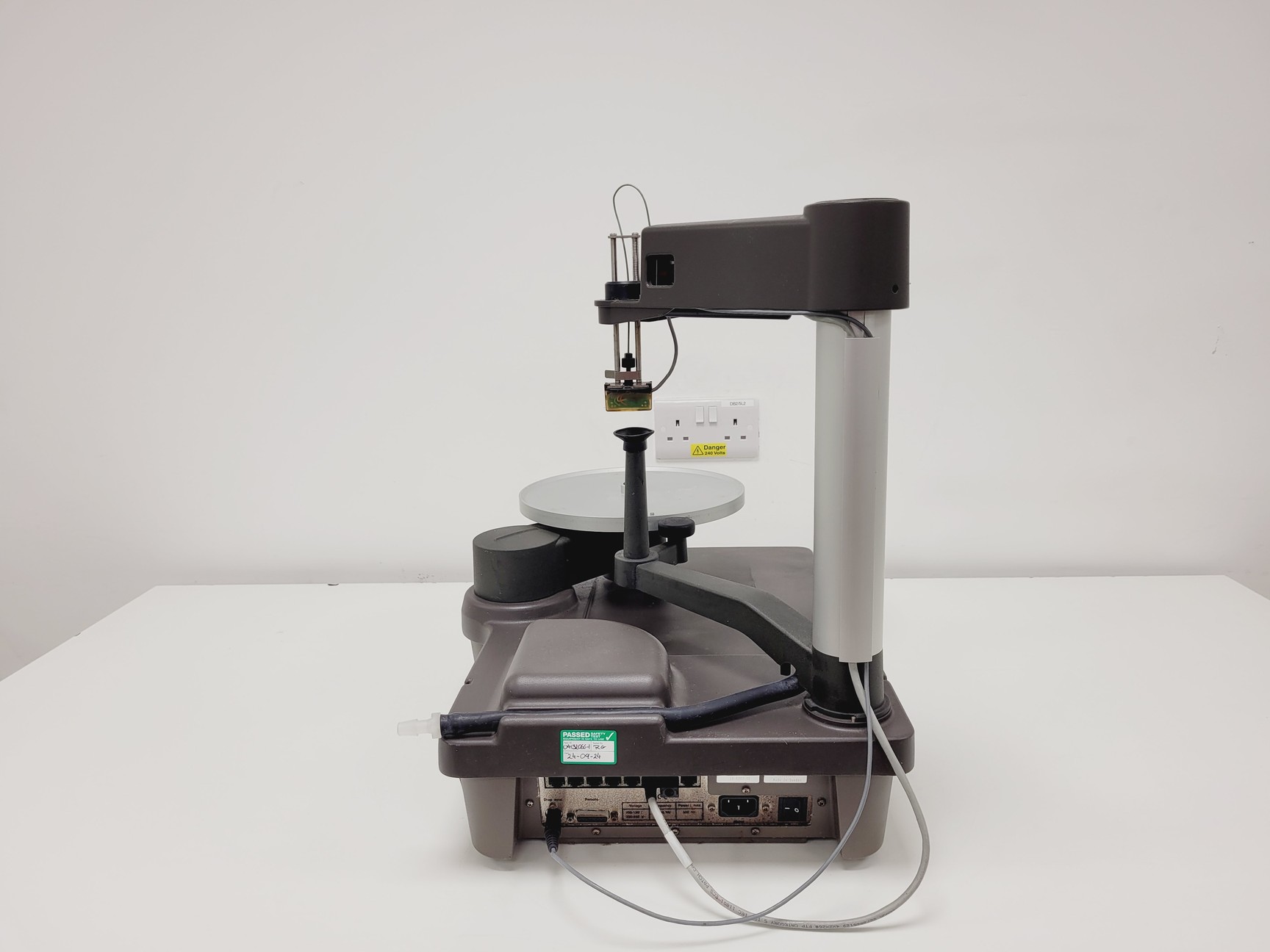 Image of Amersham Biosciences ATKA FPLC System, P-920, UPC-900, Frac-950, M-925 Lab