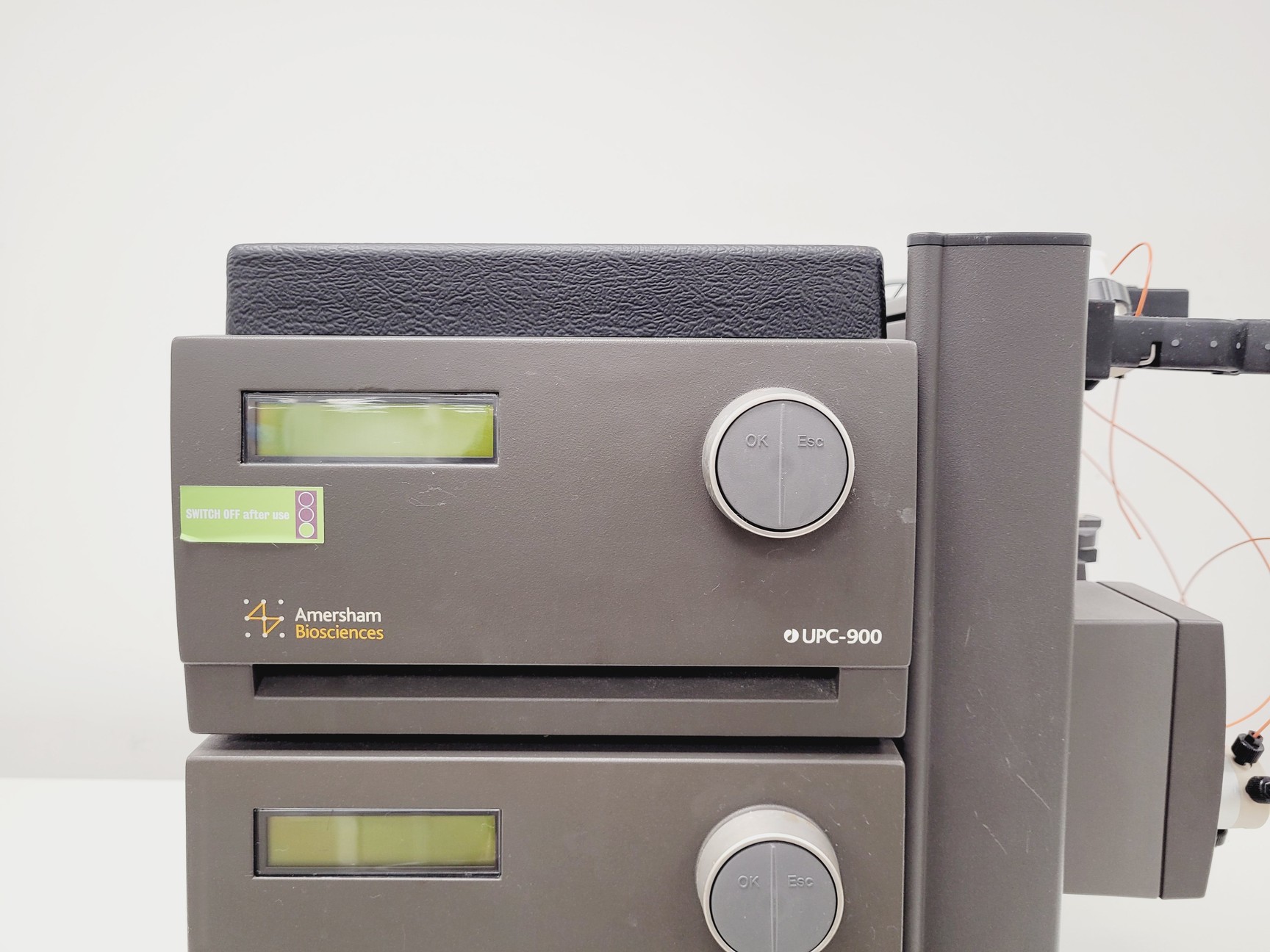 Image of Amersham Biosciences ATKA FPLC System, P-920, UPC-900, Frac-950, M-925 Lab