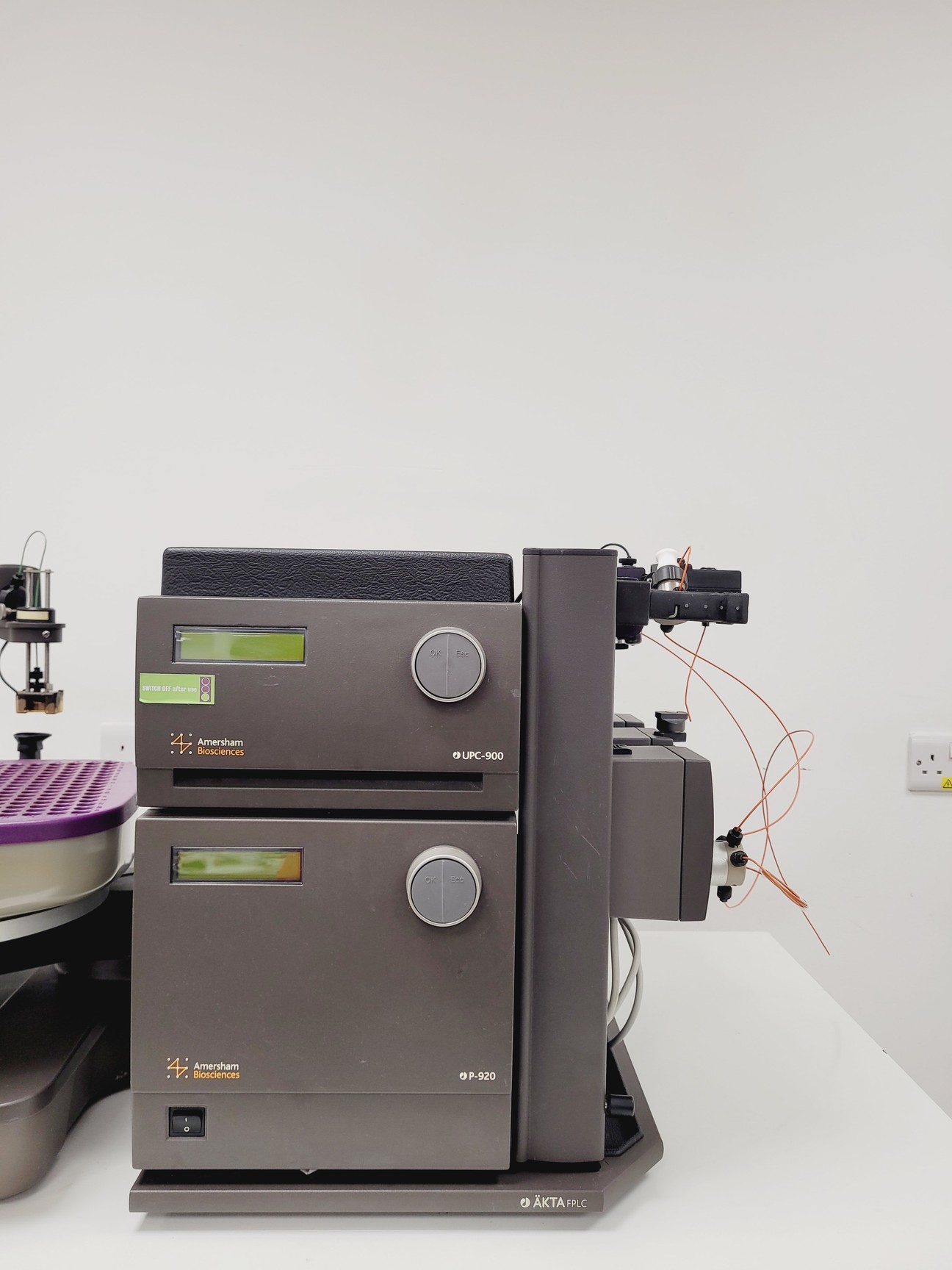 Image of Amersham Biosciences ATKA FPLC System, P-920, UPC-900, Frac-950, M-925 Lab