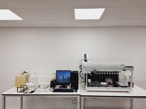 Thumbnail image of Perkin Elmer Janus Liquid Handler Workstation AJM8001/T Varispan 8 System Lab