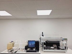 Thumbnail image of Perkin Elmer Janus Liquid Handler Workstation AJM8001/T Varispan 8 System Lab