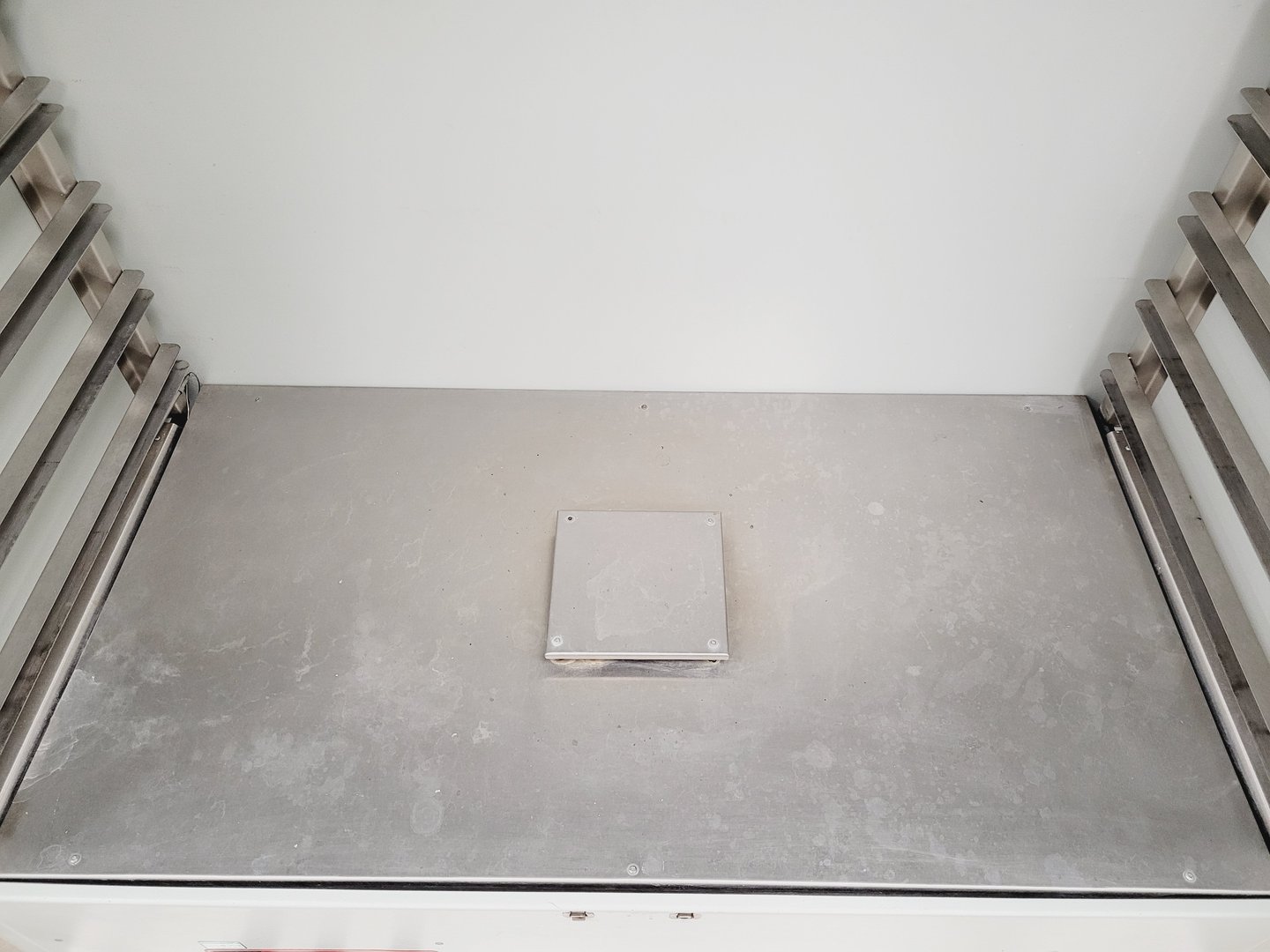 Image of Genlab Laboratory Drying Cabinet DC1000 Lab (No Shelves)