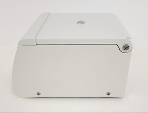 Thumbnail image of Heraeus Pico Biofuge Benchtop Laboratory Centrifuge w/ 13000rpm Rotor 3328 Lab