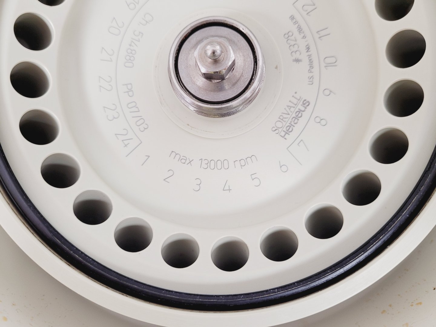 Image of Heraeus Pico Biofuge Benchtop Laboratory Centrifuge w/ 13000rpm Rotor 3328 Lab