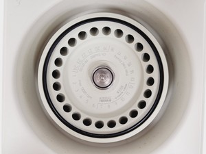 Thumbnail image of Heraeus Pico Biofuge Benchtop Laboratory Centrifuge w/ 13000rpm Rotor 3328 Lab