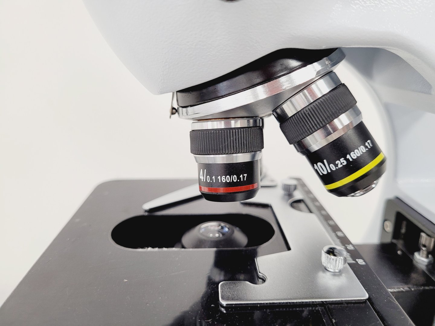 Image of VWR  VisiScope BL224PL T1 Digital Microscope with 4 x 160/ 0.17 Objectives Lab