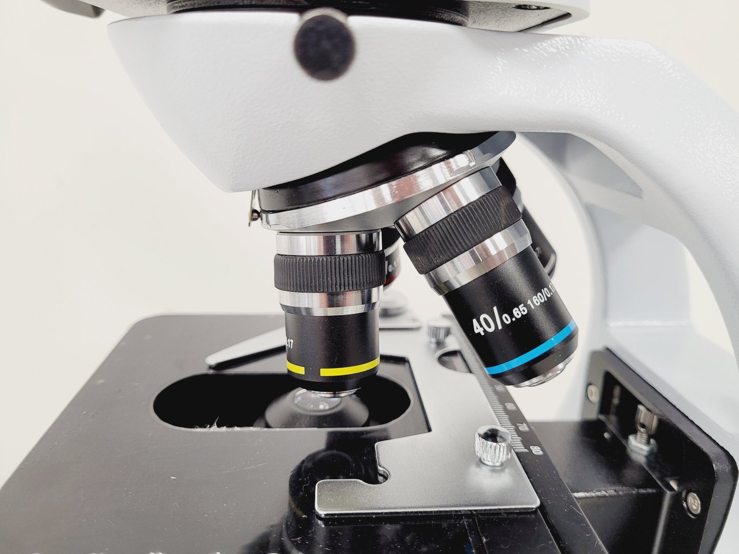 Image of VWR  VisiScope BL224PL T1 Digital Microscope with 4 x 160/ 0.17 Objectives Lab