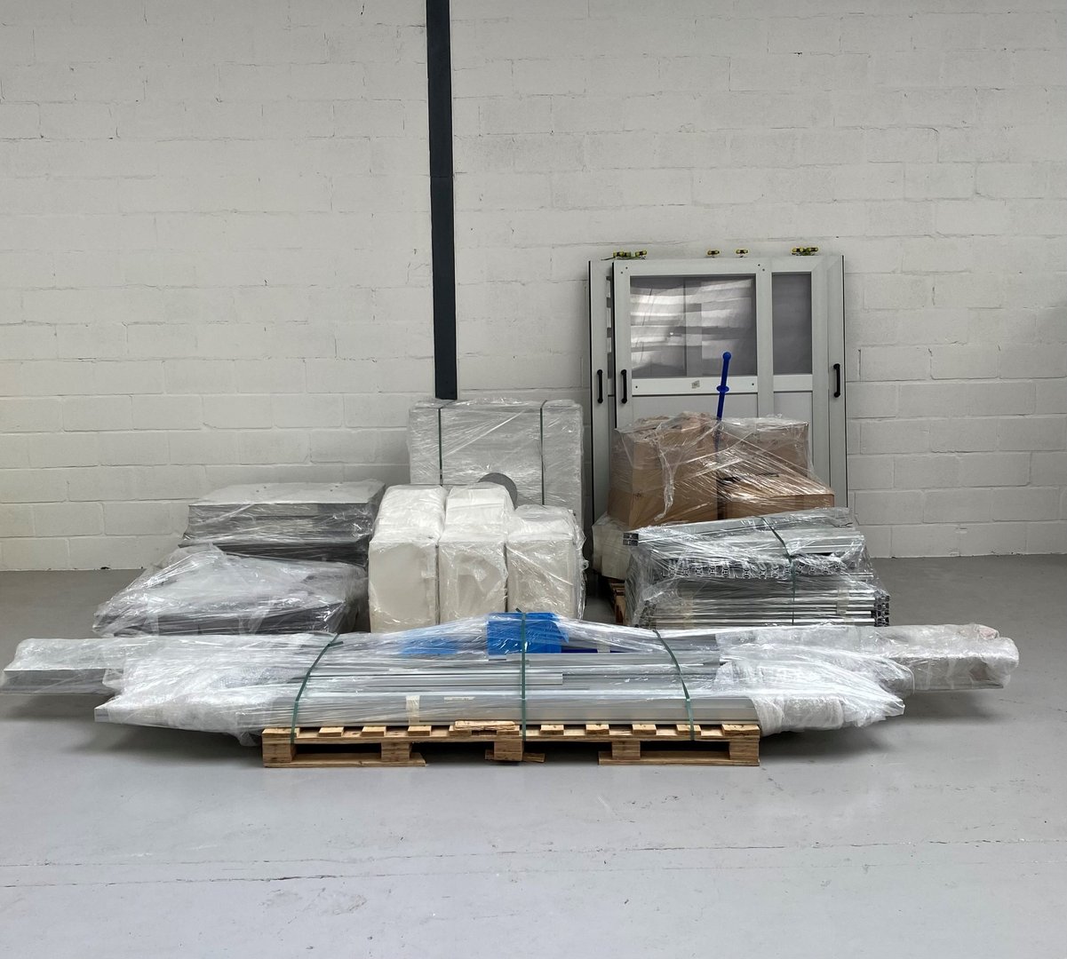 Image of Monmouth Scientific Laboratory Cleanroom 5030mm x 6030mm x 2350mm Lab