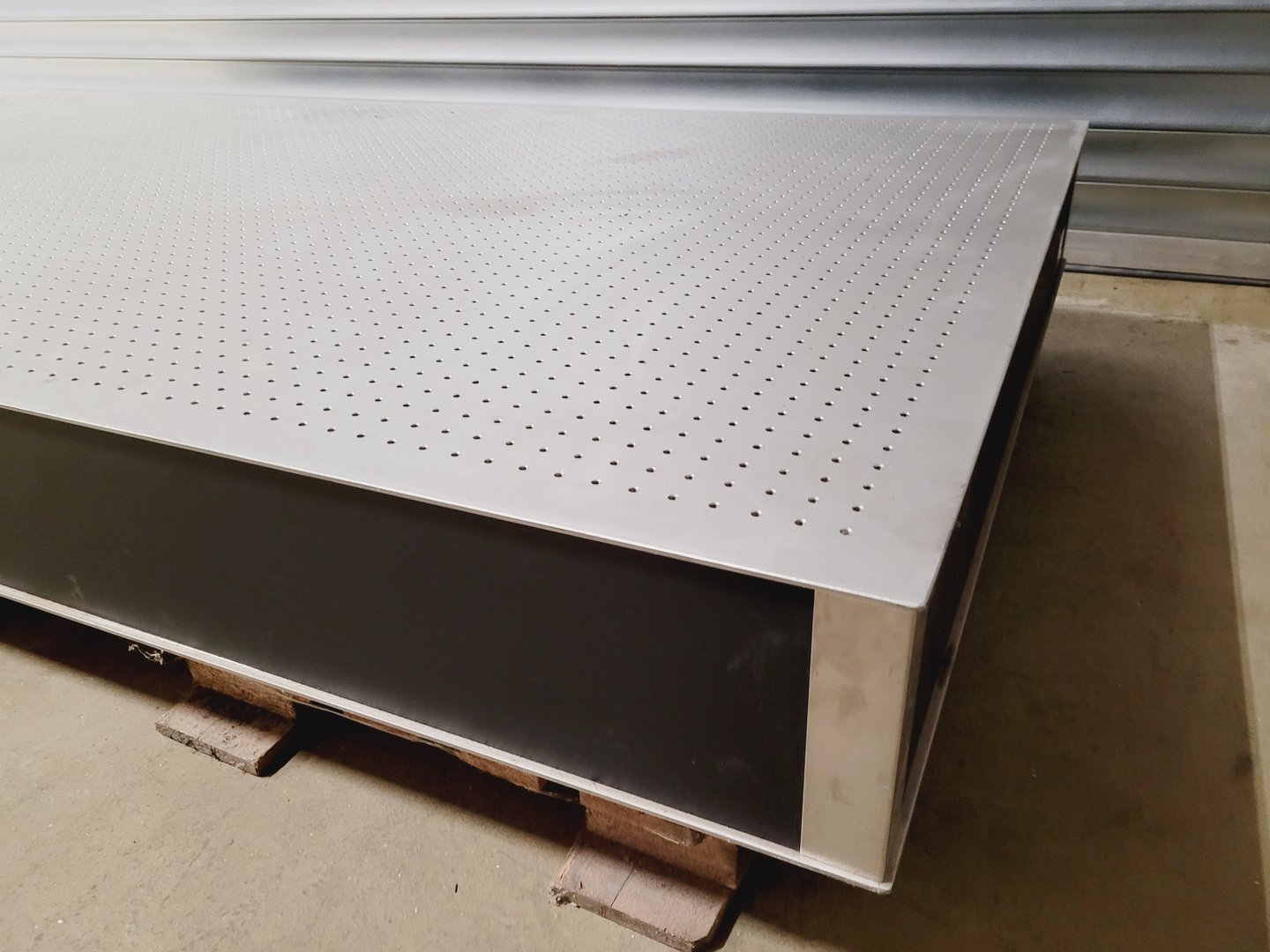 Image of Thor Labs NTR51509 Optics Vibration Isolation Table Breadboard Lab
