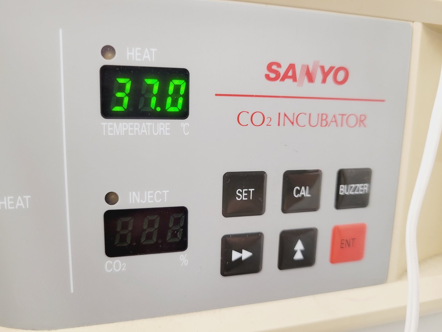 Image of Sanyo MCO-17A CO2 Laboratory Incubator Lab