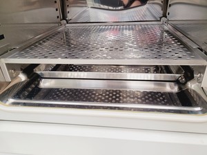 Thumbnail image of Sanyo MCO-17A CO2 Laboratory Incubator Lab